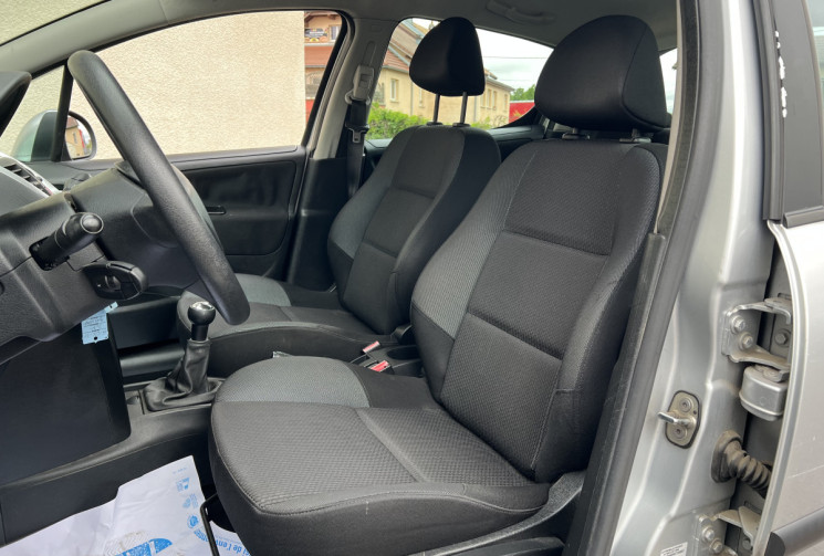 Peugeot 207 5 portes 1.6 HDi 92 cv