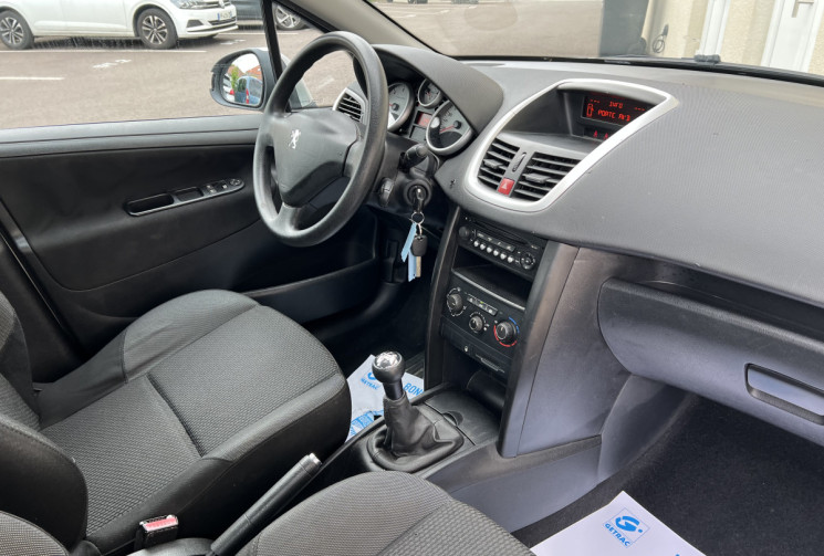 Peugeot 207 5 portes 1.6 HDi 92 cv