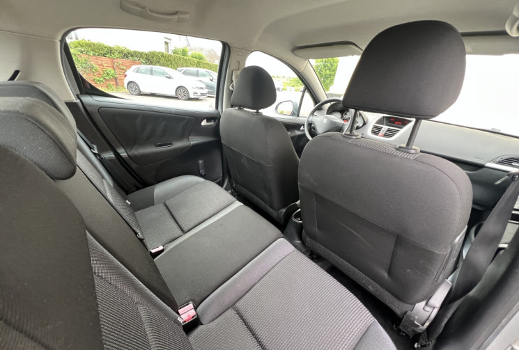 Peugeot 207 5 portes 1.6 HDi 92 cv