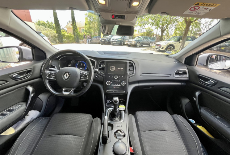 Renault Megane IV 4 1.5 DCI 110 BUSINESS / Super état / 2018 / 208000km
