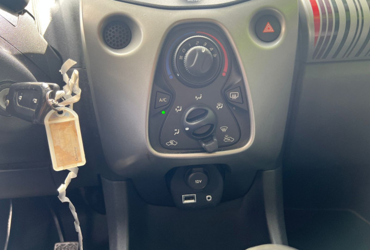Peugeot 108 1.2 VTi 12V 82 cv