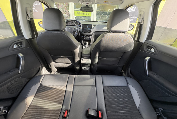 Peugeot 2008 1.2 Puretech 12V FAP S&S EAT6 110 cv Allure // Boite automatique // 