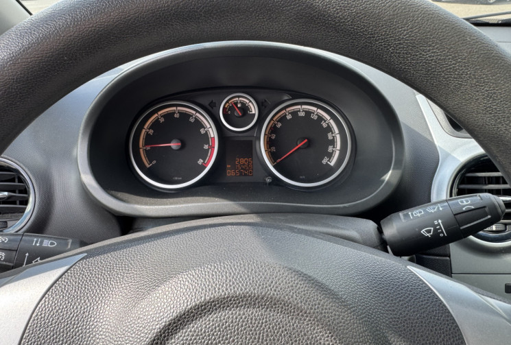 Opel Corsa 1.4i 100 cv ENJOY