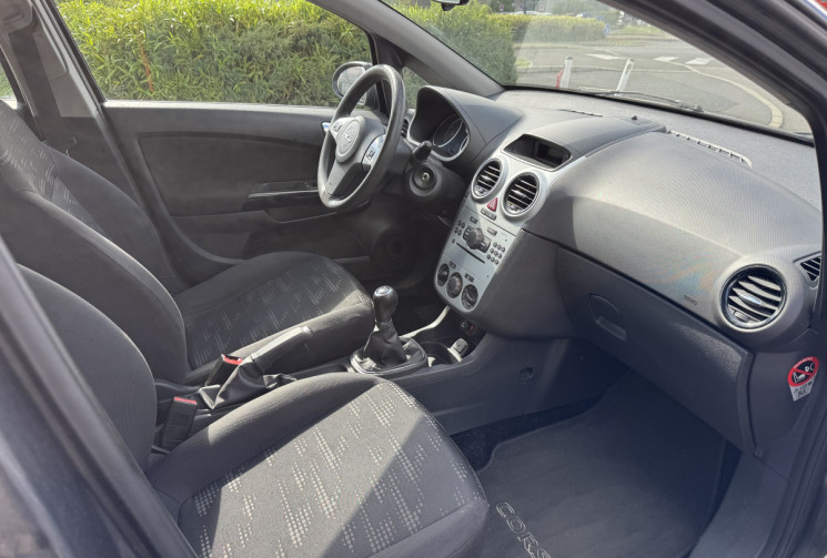 Opel Corsa 1.4i 100 cv ENJOY