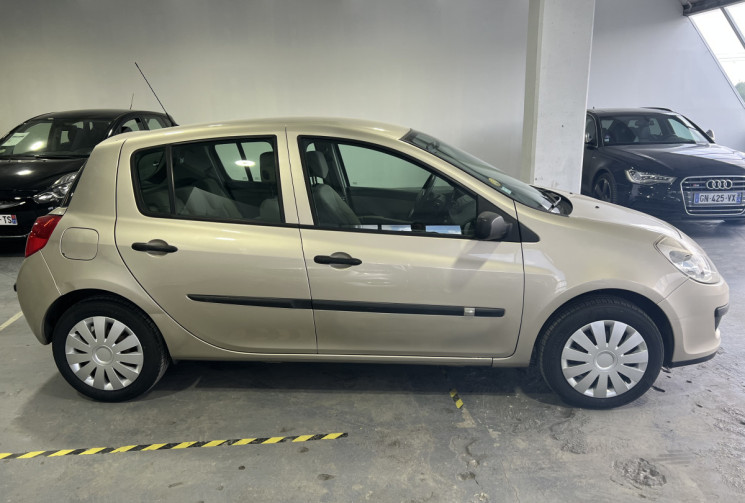 Renault Clio  3 1.5 dCi 68 Authentique / RIEN A PREVOIR / DISTRIBUTION NEUVE