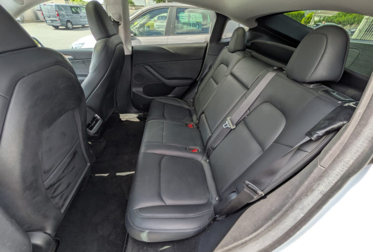 Tesla Model Y PROPULSION STANDARD 220KW RWD 