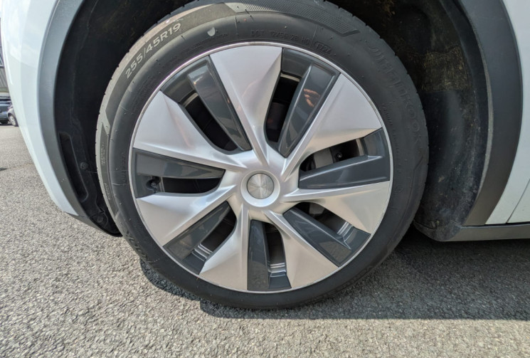 Tesla Model Y PROPULSION STANDARD 220KW RWD 