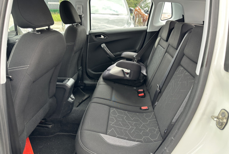 Peugeot 2008 1.6 BlueHDi 100CV ACTIVE