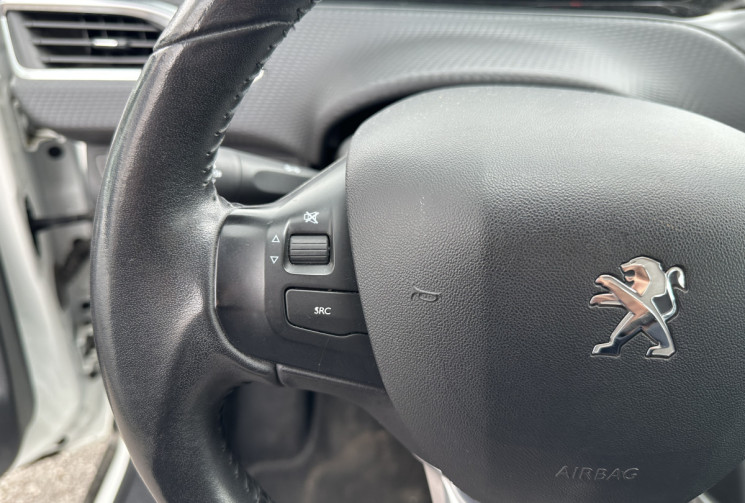 Peugeot 2008 1.6 BlueHDi 100CV ACTIVE
