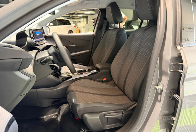 Peugeot 208 Allure Hybrid 145 e-DSC6