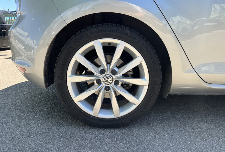 Volkswagen Golf VII 1.4 TSI 140ch ACT Carat DSG7 / Distribution à jour 