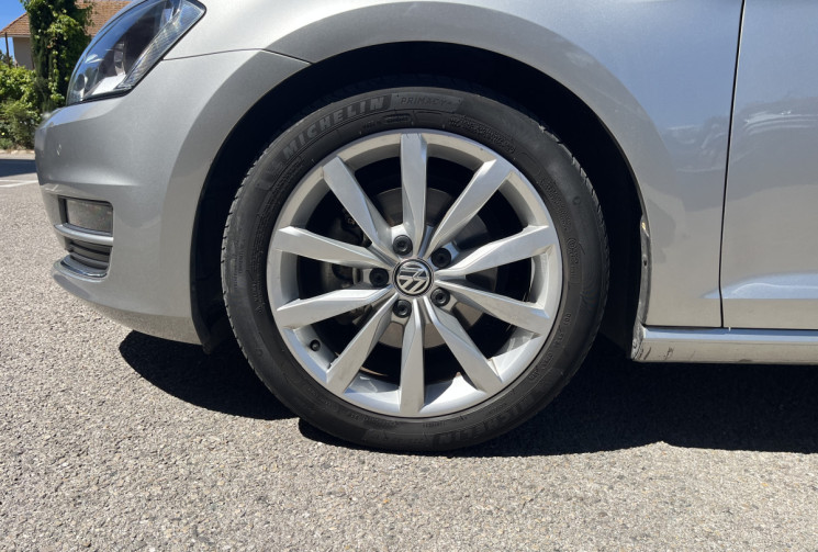 Volkswagen Golf VII 1.4 TSI 140ch ACT Carat DSG7 / Distribution à jour 