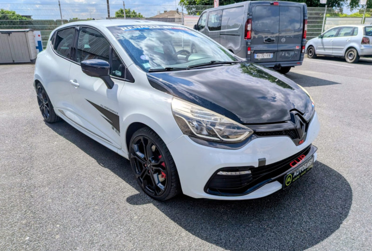 Renault Clio IV 1.6 Turbo RS SPORT CUP 200 