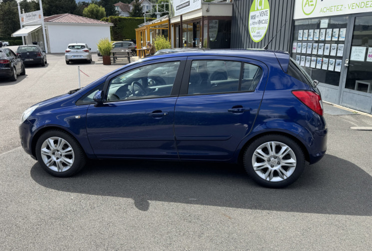 Opel Corsa 1.4i Twinport 90 cv ENJOY 1ER MAIN