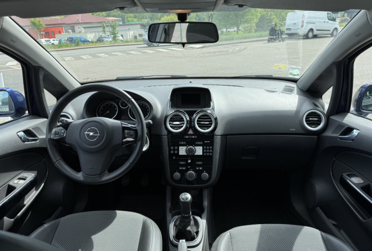 Opel Corsa 1.4i Twinport 90 cv ENJOY 1ER MAIN