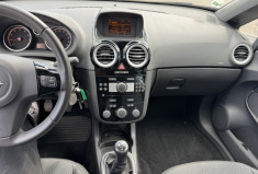 Opel Corsa 1.4i Twinport 90 cv ENJOY 1ER MAIN