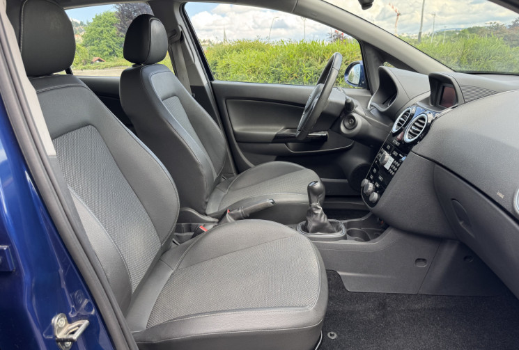Opel Corsa 1.4i Twinport 90 cv ENJOY 1ER MAIN