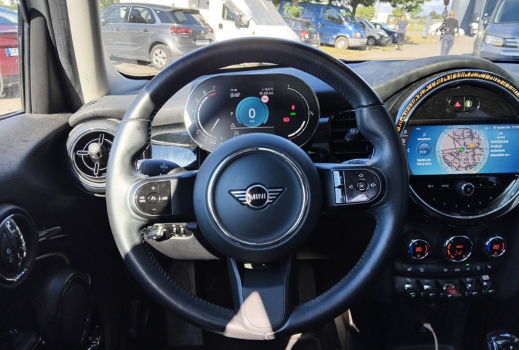 Mini MINI 5 PORTES 1.5 cooper 136 edition camden / entretien mini / toit ouvrant / carplay