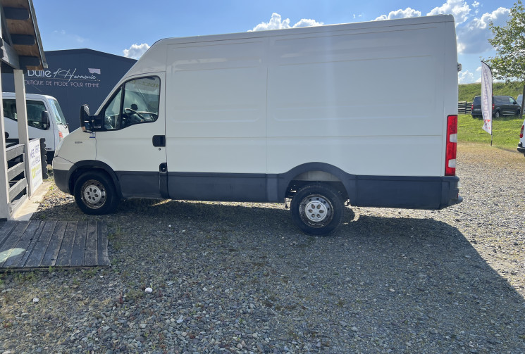 Iveco Daily L2H2 35S14 / 35C14 V (2.3 HPT) 136ch / Kit bois / Camera