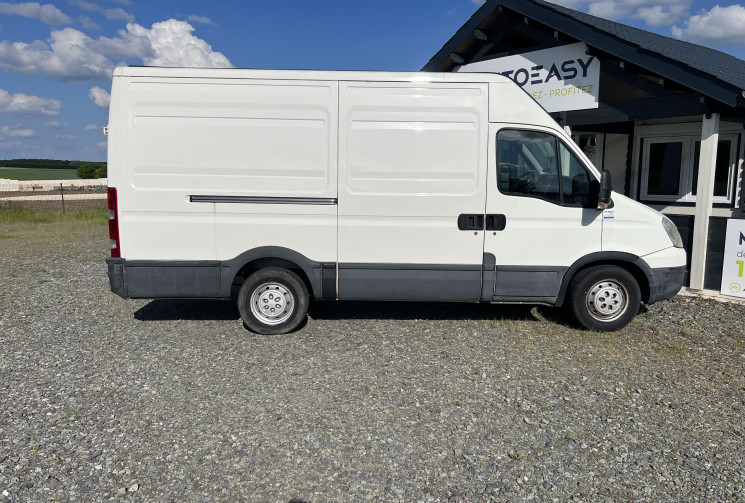 Iveco Daily L2H2 35S14 / 35C14 V (2.3 HPT) 136ch / Kit bois / Camera