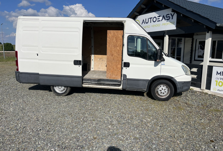 Iveco Daily L2H2 35S14 / 35C14 V (2.3 HPT) 136ch / Kit bois / Camera