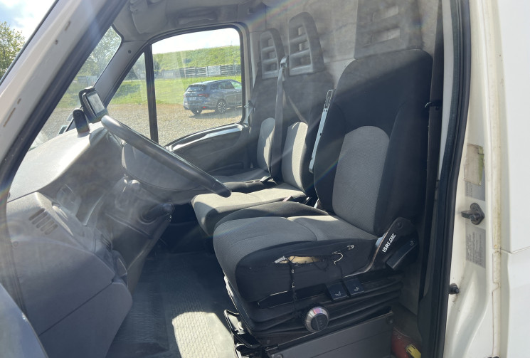 Iveco Daily L2H2 35S14 / 35C14 V (2.3 HPT) 136ch / Kit bois / Camera