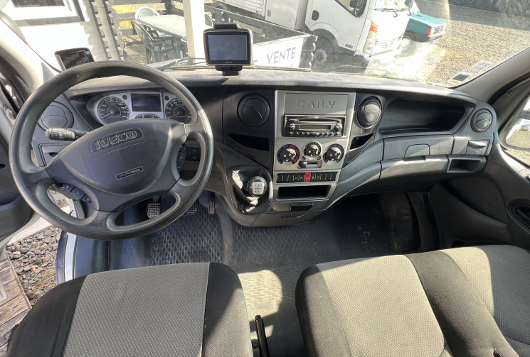 Iveco Daily L2H2 35S14 / 35C14 V (2.3 HPT) 136ch / Kit bois / Camera