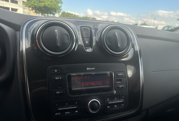 Dacia Sandero Lauréate SCe 75