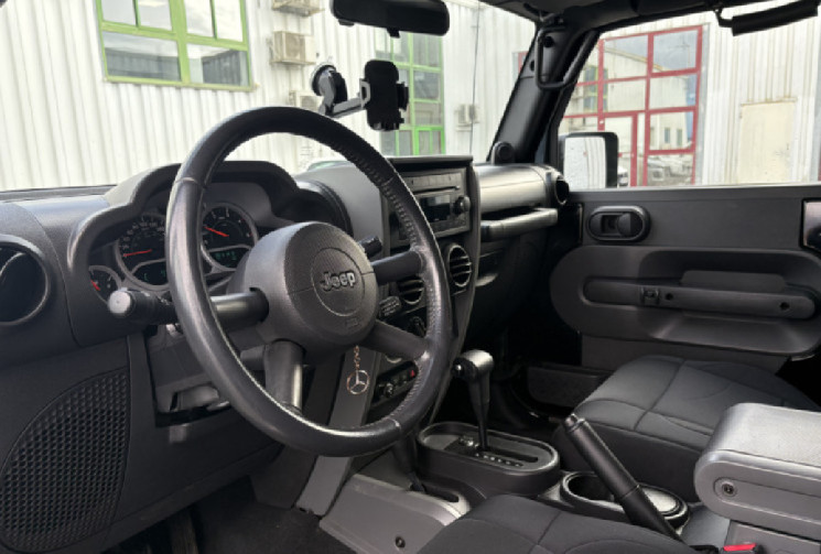 Jeep Wrangler RUBICON 2.8 CRD 4WD 177 cv * FOX * Phare Led * Treuil * Entretien Complet * TBE 
