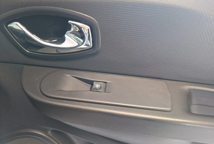 Renault Clio IV 1.2 75 ZEN / ENTRETIEN A JOUR / CT OK / GARANTIE 12 MOIS