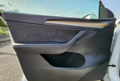Tesla Model Y PROPULSION STANDARD 220KW RWD 300 / TRES BON ETAT / GARANTIE 12 MOIS