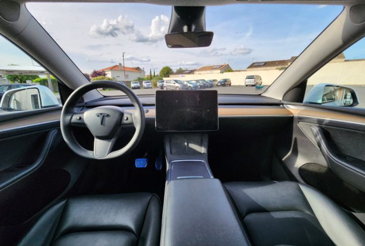 Tesla Model Y PROPULSION STANDARD 220KW RWD 300 / TRES BON ETAT / GARANTIE 12 MOIS