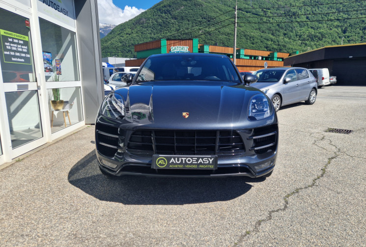 Porsche Macan turbo 3.6 440 pack performance