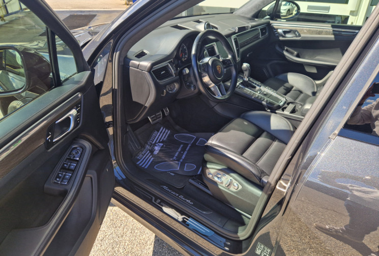 Porsche Macan turbo 3.6 440 pack performance