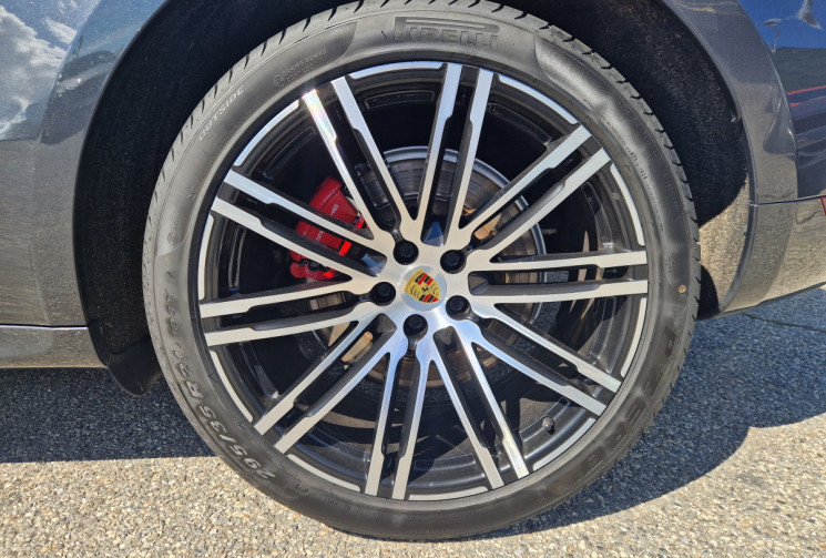 Porsche Macan turbo 3.6 440 pack performance