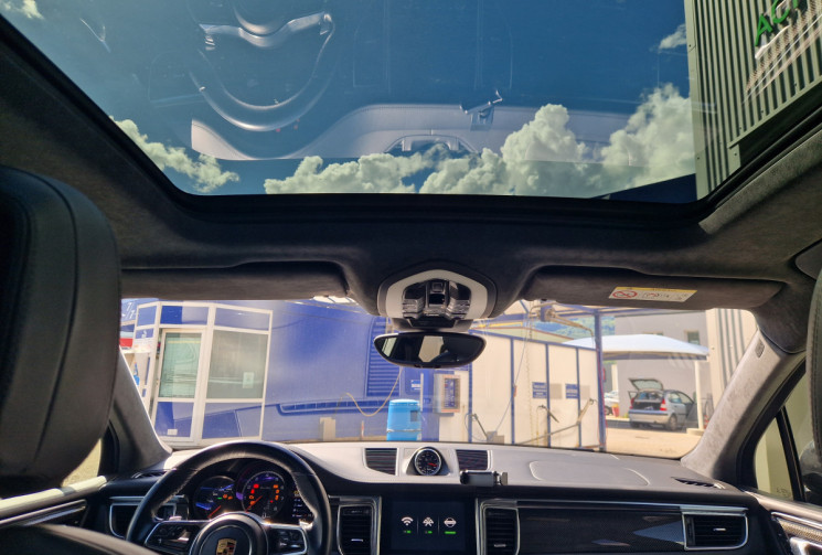 Porsche Macan turbo 3.6 440 pack performance
