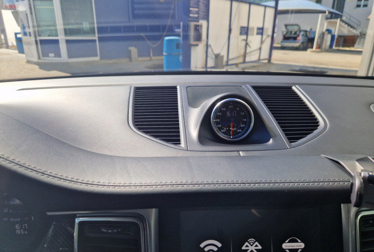 Porsche Macan turbo 3.6 440 pack performance