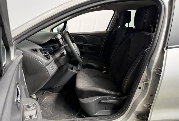 Renault Clio 1.5 dCi 90ch Zen - Distribution neuve