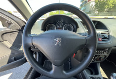 Peugeot 206+ 1.4 essence