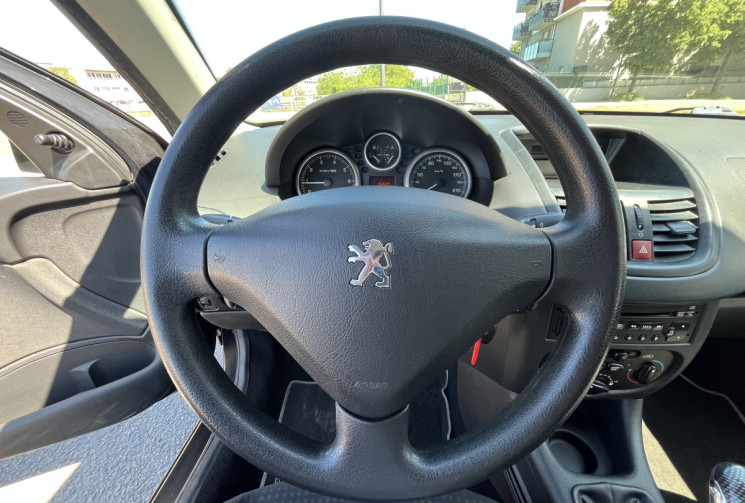 Peugeot 206+ 1.4 essence
