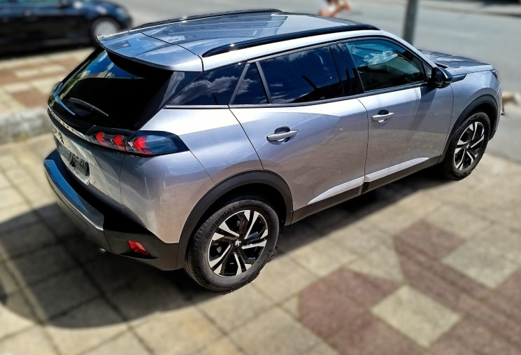 Peugeot 2008 II 1.2 THP // ALLURE // 100 cv // SUIVI PEUGEOT