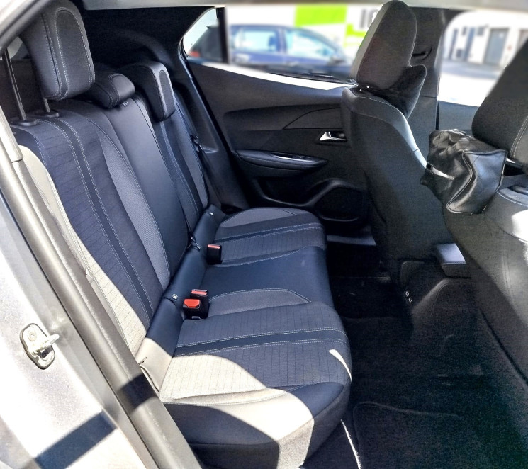 Peugeot 2008 II 1.2 THP // ALLURE // 100 cv // SUIVI PEUGEOT