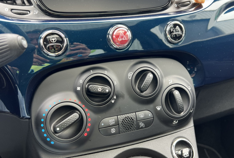 FIAT 500 III 1.0 MEHV 69 cv BSG * Toit Panoramique * Radar * Faible Kilométrage 