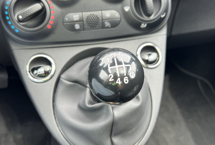 FIAT 500 III 1.0 MEHV 69 cv BSG * Toit Panoramique * Radar * Faible Kilométrage 