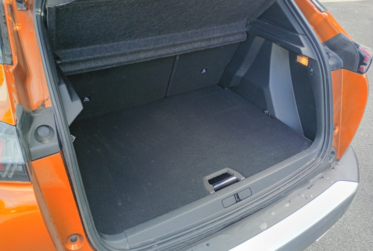 Peugeot 2008 PureTech 130 ch EAT8 GT