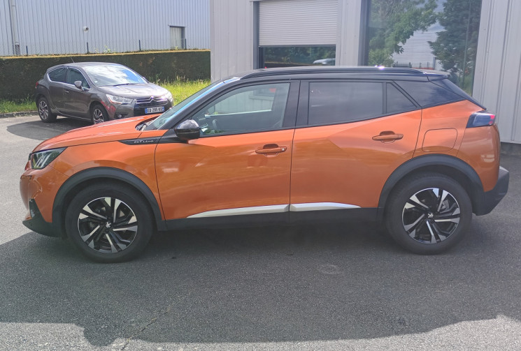 Peugeot 2008  PEUGEOT 2008 PureTech 130 EAT8 GT