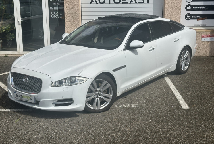 Jaguar XJ 3.0 V6 S/C Luxe Premium / ENTRETIEN OK / DISTRIBUTION OK / VIDANGE BVA OK