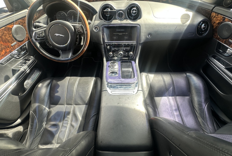 Jaguar XJ 3.0 V6 S/C Luxe Premium / ENTRETIEN OK / DISTRIBUTION OK / VIDANGE BVA OK
