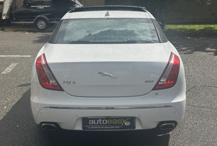 Jaguar XJ 3.0 V6 S/C Luxe Premium / ENTRETIEN OK / DISTRIBUTION OK / VIDANGE BVA OK