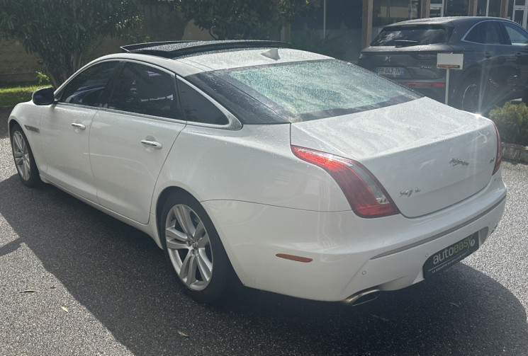 Jaguar XJ 3.0 V6 S/C Luxe Premium / ENTRETIEN OK / DISTRIBUTION OK / VIDANGE BVA OK